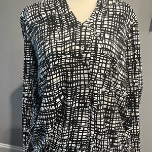 Size 3 black and white tunic